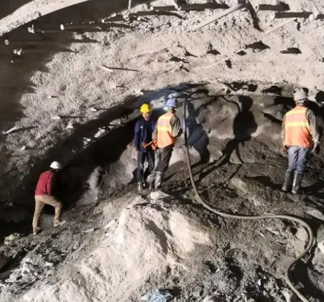 澄海拱顶带模注浆料的施工流程及注意事项